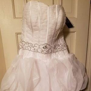 Wedding dress/gown (size, 12-14)